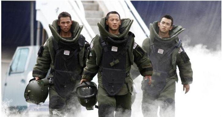 英國(guó)MK5排爆服、搜爆服大量到貨