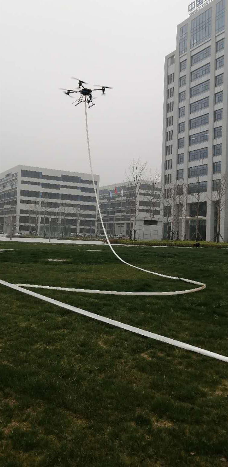 可以空中拖水帶100米的滅火無人機(jī)，助力高層建筑救援