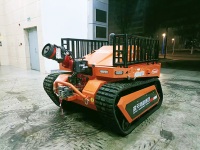 消防滅火機器人 （第3代，油動液壓，帶水帶框）